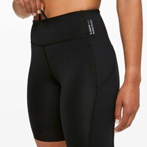 lululemon x Barry's Bootcamp Stronger as One High-Rise Short 8" // Size 6